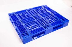 如何提高塑料托盤的抗老化性？